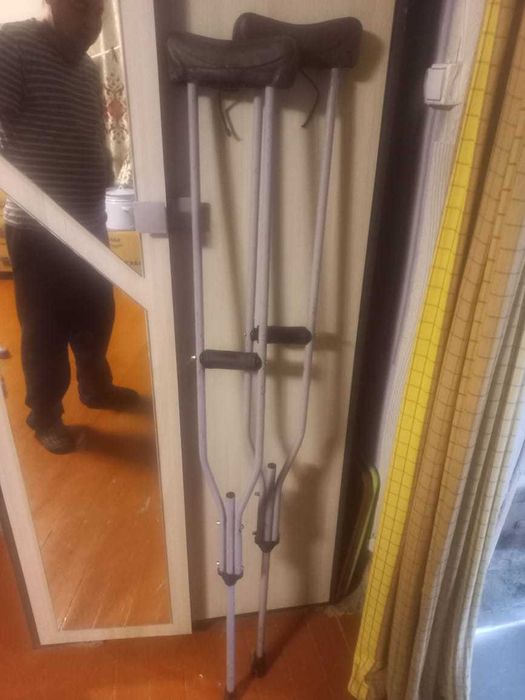 Продам костыли срочно