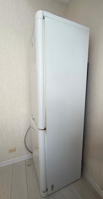 Холодильник Indesit