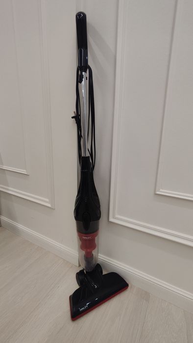 Пылесос вертикальный