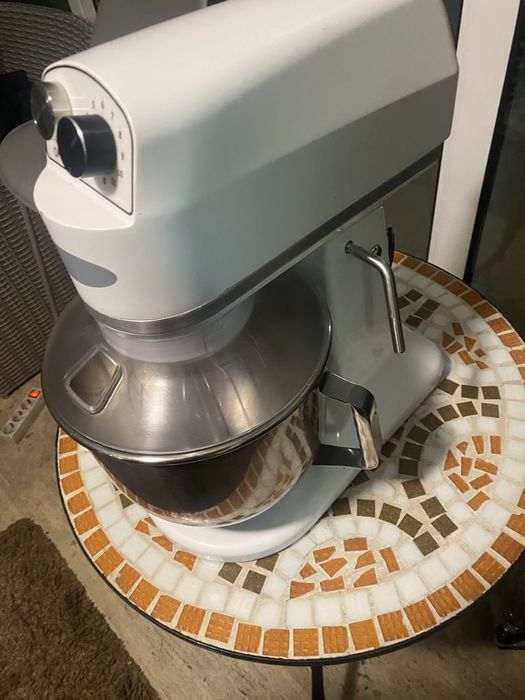 Mixer planetar 7 litri, 11 viteze, 2kg aluat, alb Maxima Holland