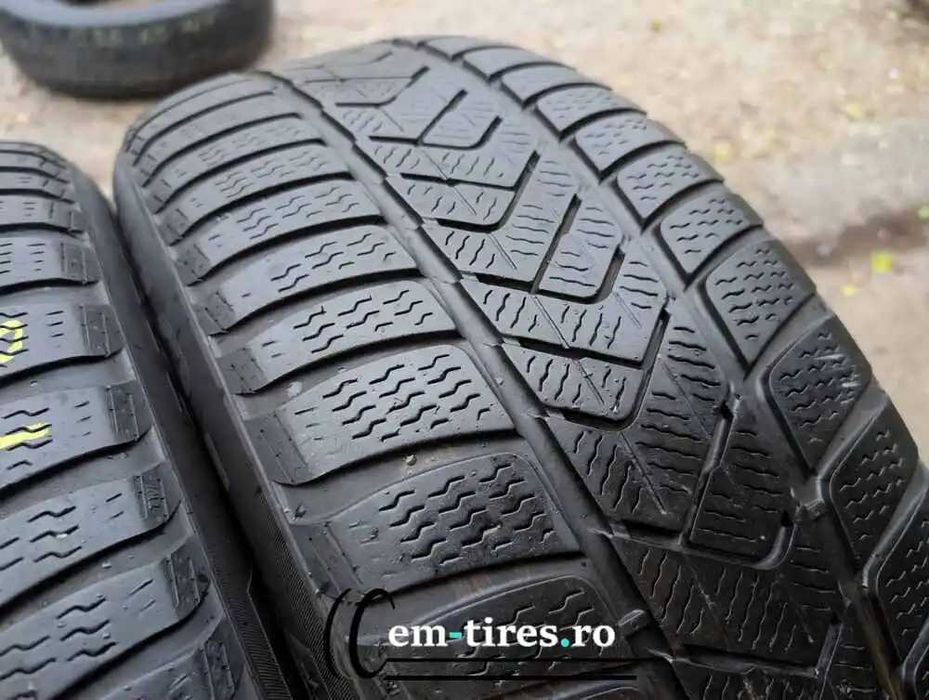 SET 2 Anvelope Iarna 225/55 R17 PIRELLI Sottozero 3 97H