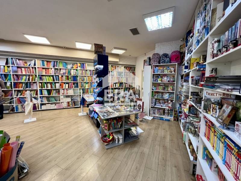 Дава се под наем Магазин в София, Център - 74 кв.м за 1990 € - Снимка #2