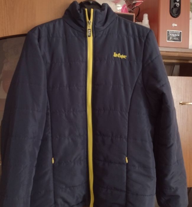 Дамско спортно яке,размер L