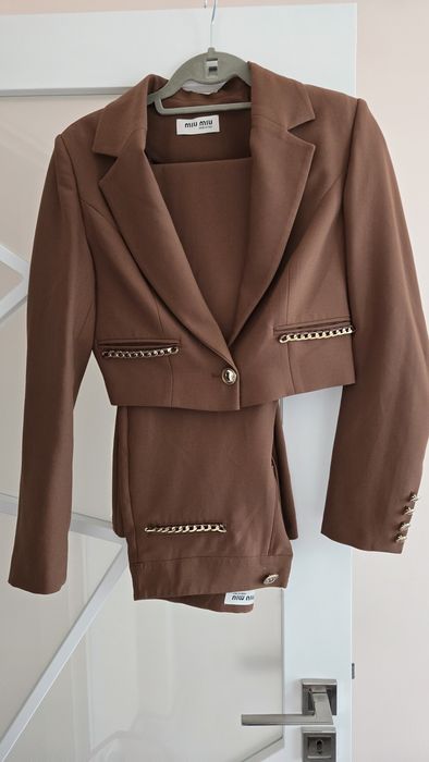 Елегантен костюм MiuMiu, нов, размер S
