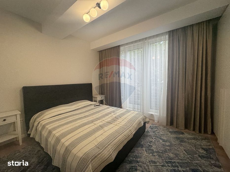 Apartament cu 3 camere de închiriat în zona Central