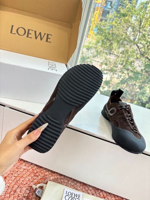 Loewe естествен велур