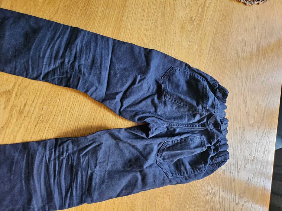 Лот панталони Carter's, Benetton и HM за момче
