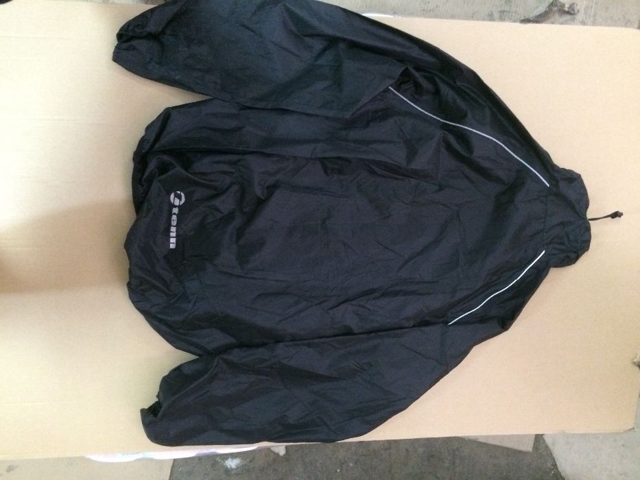 Продавам ветровки Tenn active, промоция 20 лв.