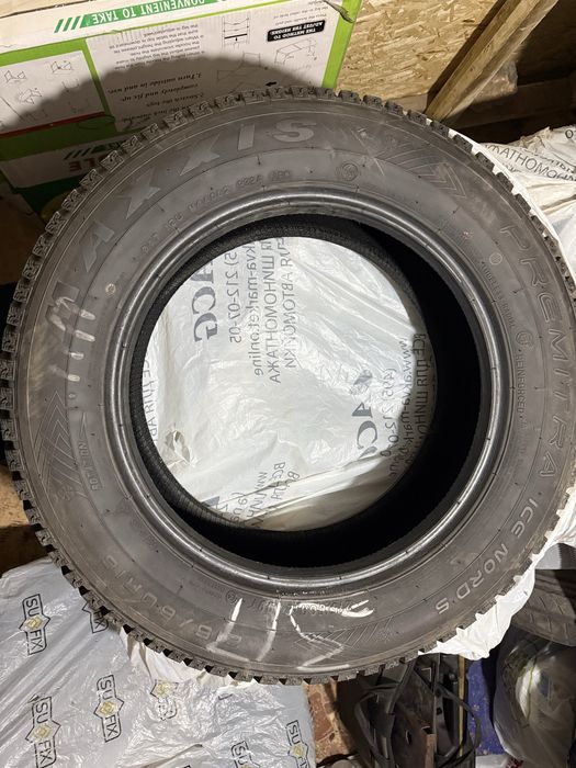 Продам шины на  R 16