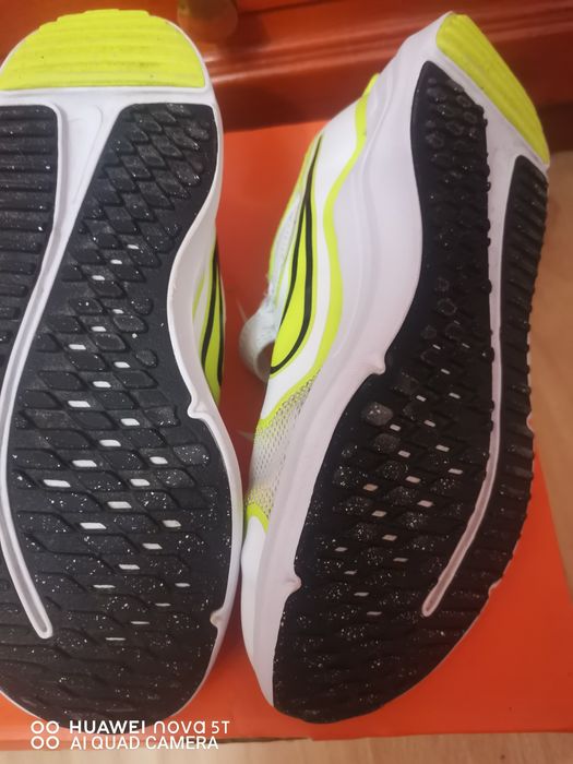 Nike cosmic runner