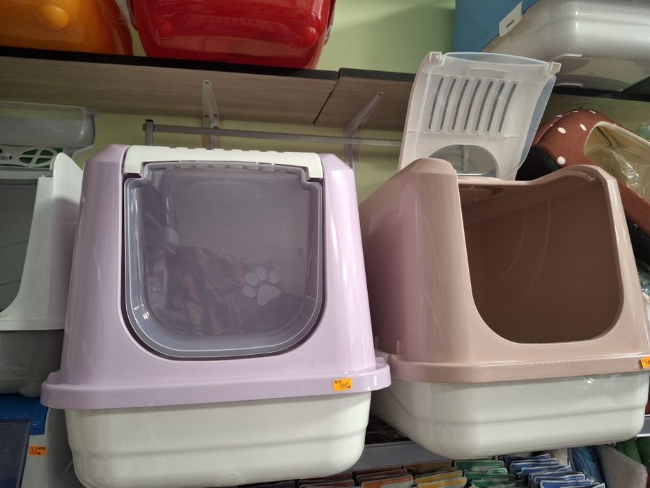 Голяма затворена котешка57×42×43 ,тоалетна  за котка