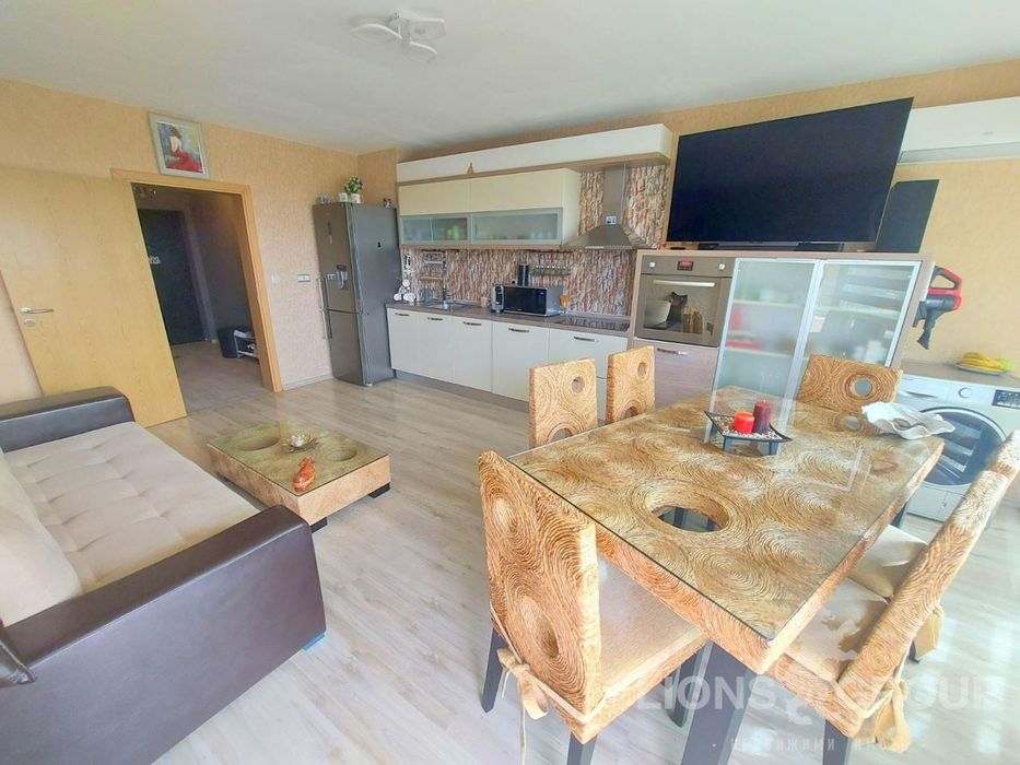 Продава се Тристаен апартамент в Варна, м-т Св. Никола - 96 кв.м за 2063 €/кв.м - Снимка #1