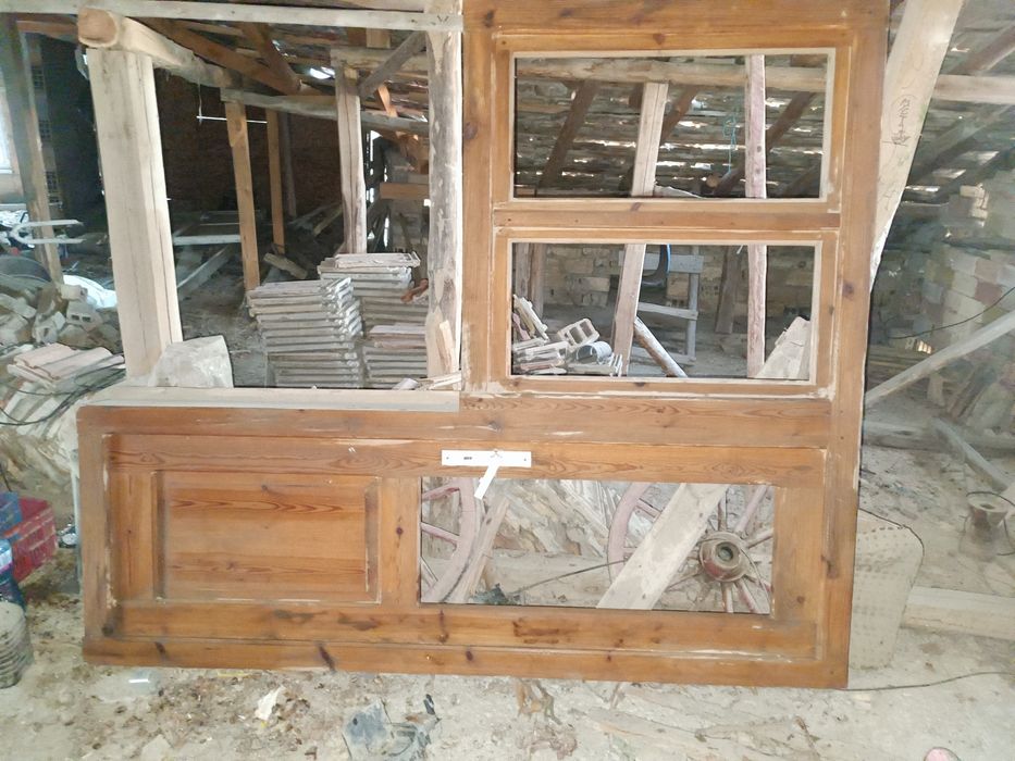 Прозорци и пистолетна врата