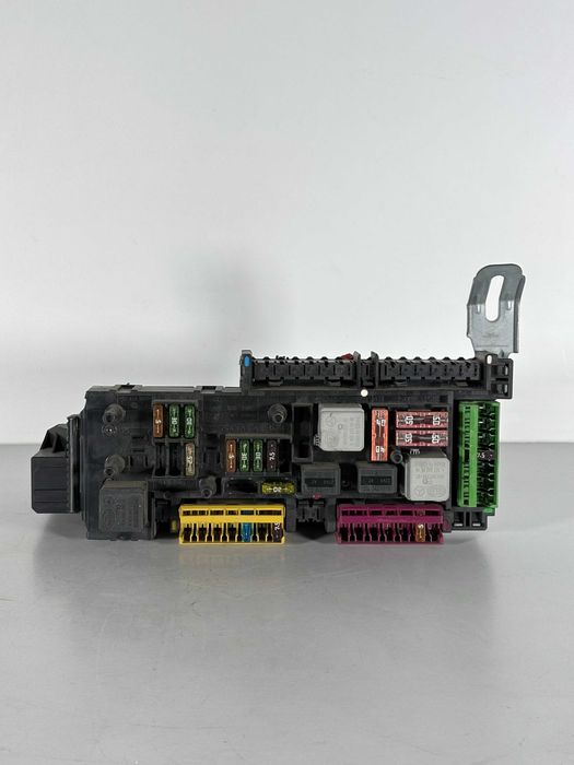Бушонно Табло Мерцедес Ц Класа W204 (07-15г) SAM Modul Mercedes C Class W204 OEM: A2049060205