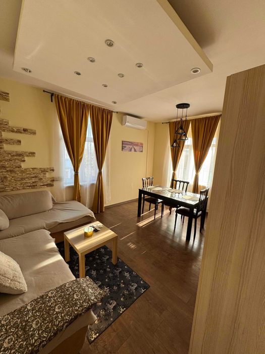 Двустаен апартамент с кухненски бокс под наем – ул. Девня 11, блок 8