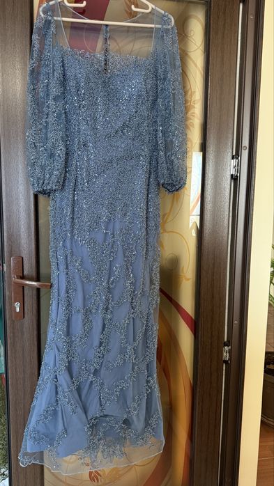 Rochie lunga deosebita de ocazie