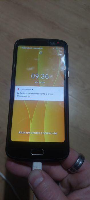 Telefon pe touch stare buna- vezi descriere