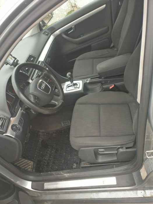 Vând Audi A4 b7 automat