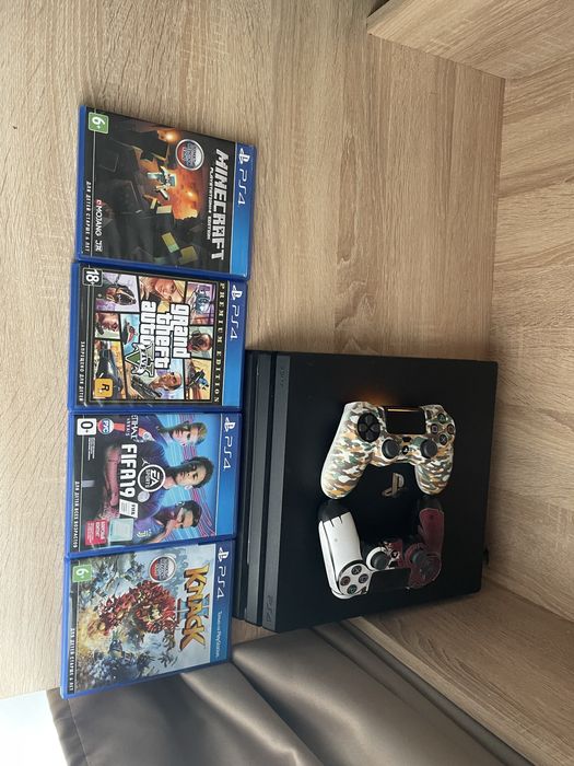 Пс 4 про в отличном состоянии ТОРГ