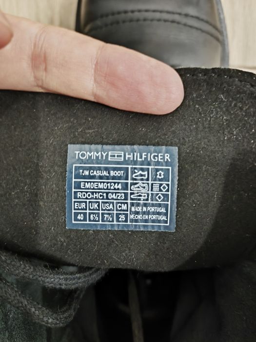 Ботинки Tommy Hilfiger 40 размер