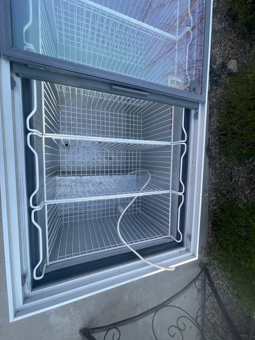 Морозильник в отличном состояние