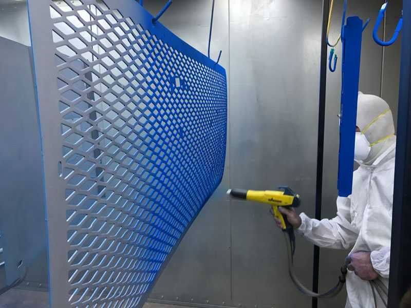 Покраска изделии из металла