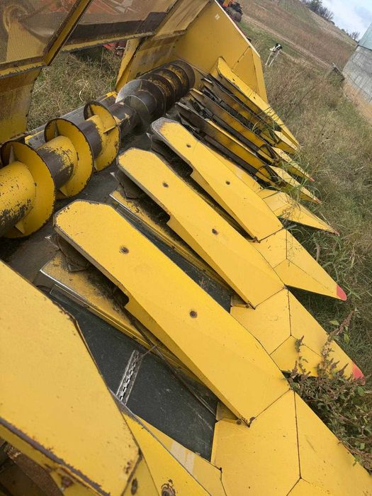 Combina NEW HOLLAND CX 8070