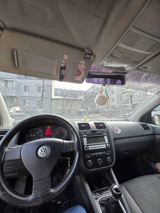 Se vinde GOLF 5 1.9 BLS bluemotion
