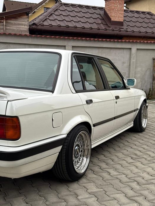 BMW Seria 3 1990 — imagine 3
