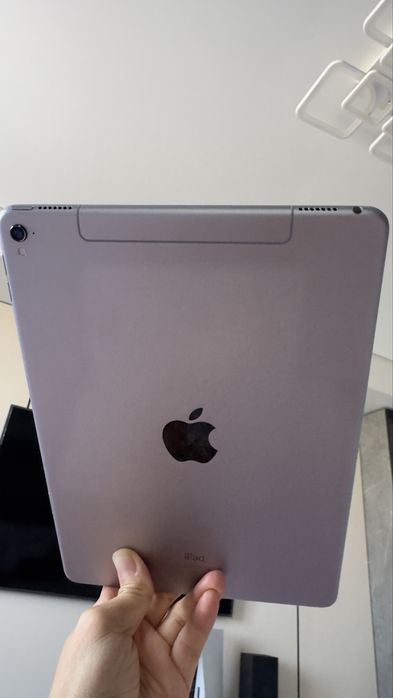 Ipad pro 9.7 (128gb, wifi+cellular)
