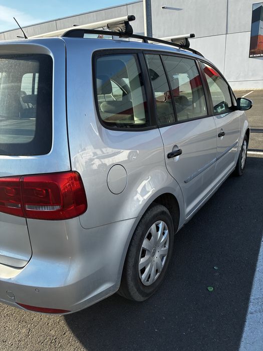 VOLKSWAGEN Touran 2015 — imagine 3
