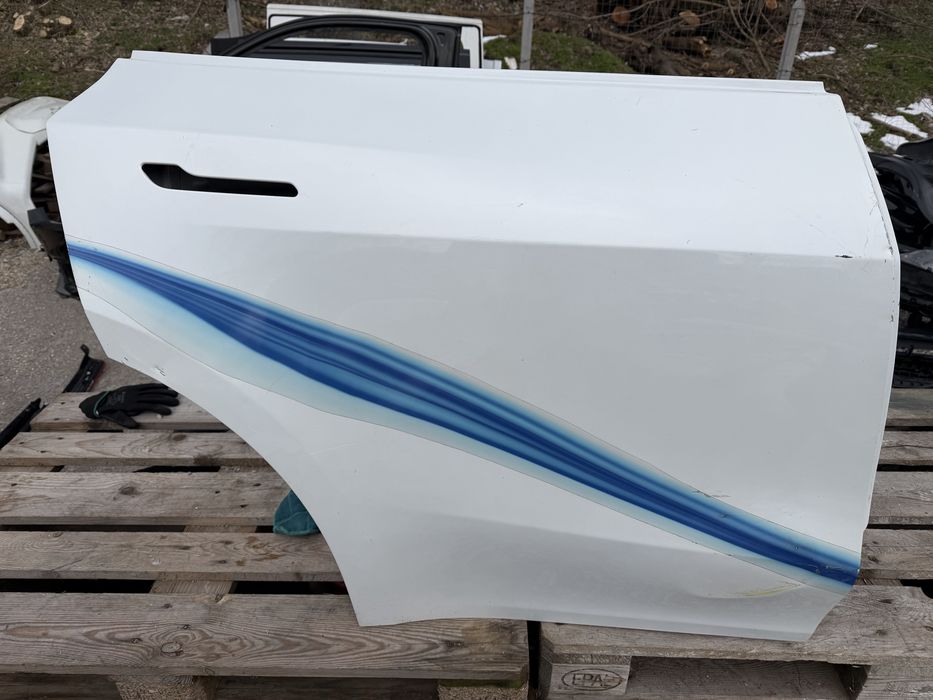 Врата Tesla Model Y