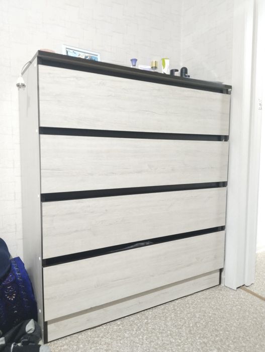 КОМОД продается вместительная