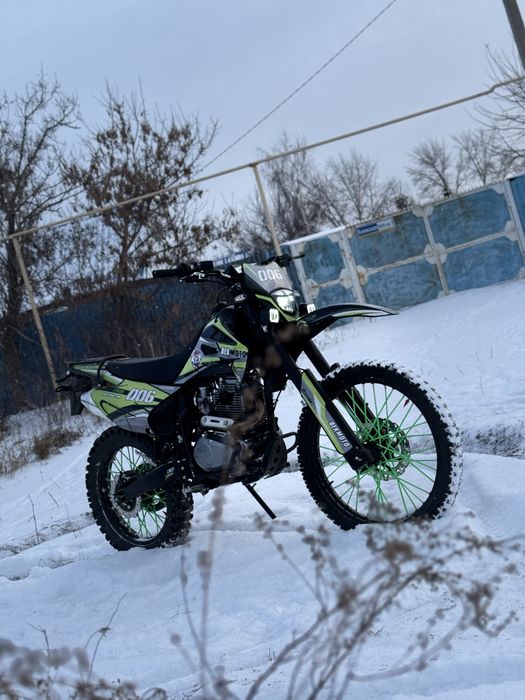 Продам мотоцикл Эндуро 250 куб