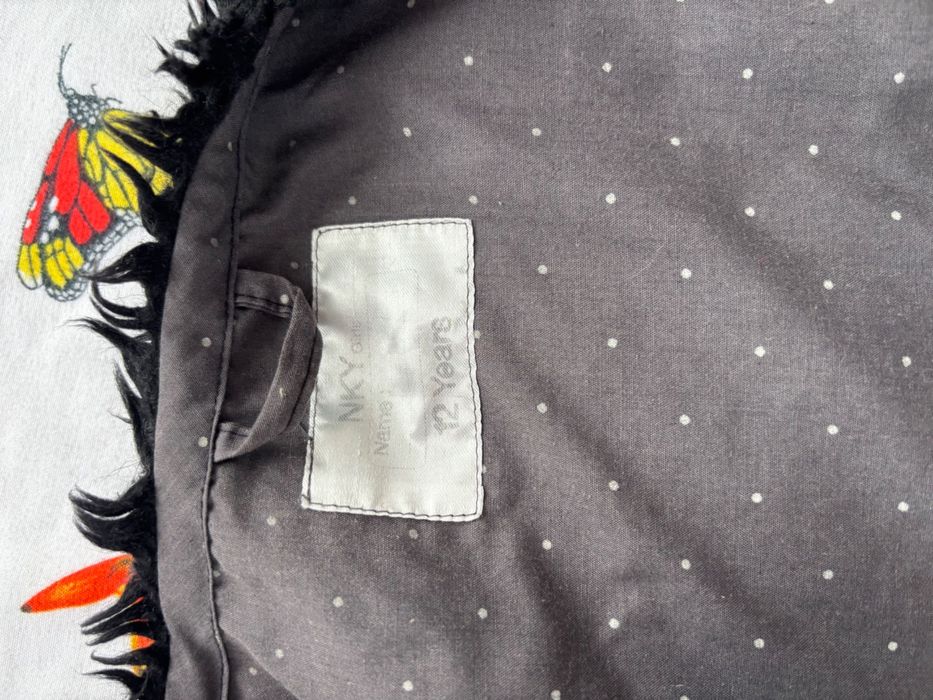 3 броя якета на момиче