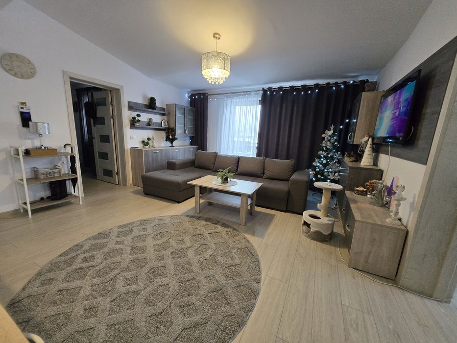 Apartament 3 camere de vânzare