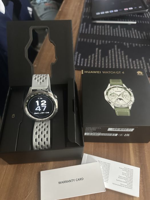 Smartwatch Huawei GT4  aproape nou