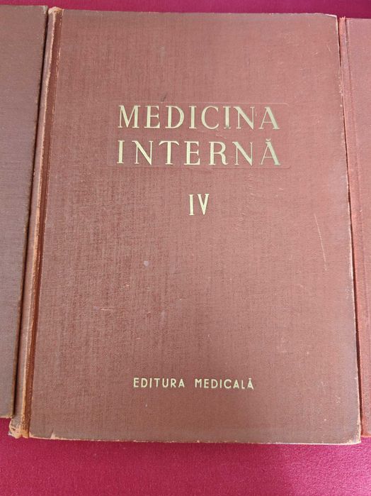 Vând cărți de medicina/cărți vechi