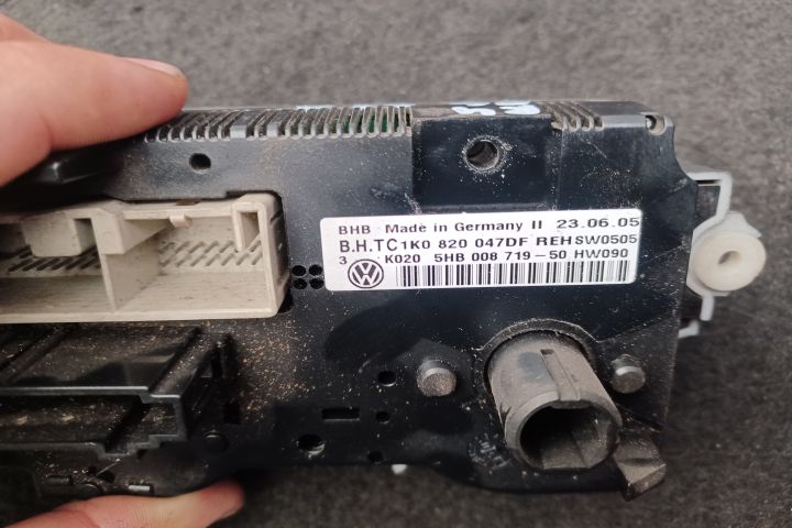 Comanda AC 1K0820047DF 5HB008719 1K0820047DF 5HB008719 Volkswagen VW