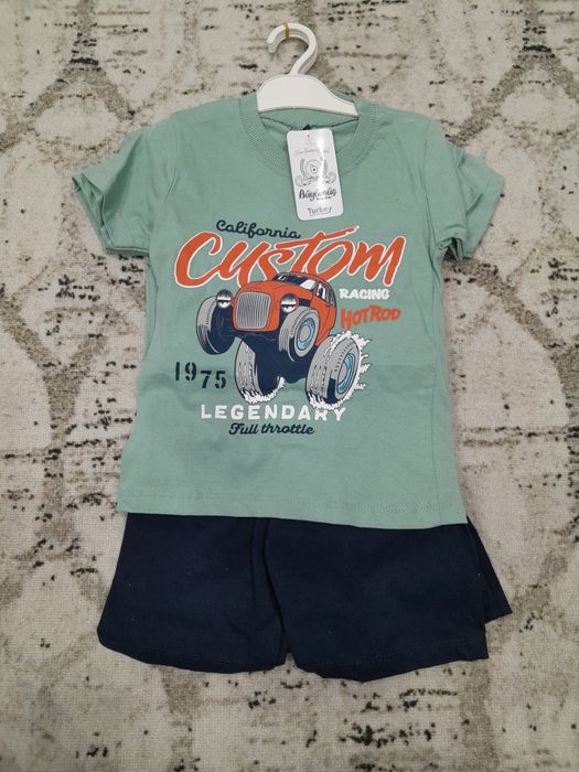 Новые футболки с шортами