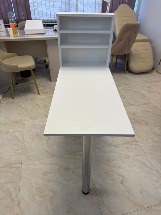 Продам маникюрный стол