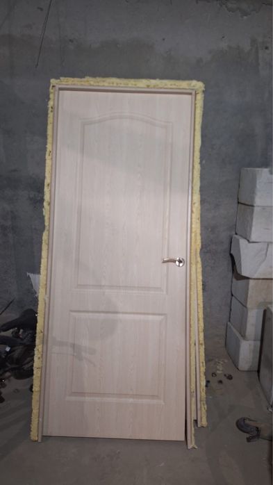 Продам двери б/у