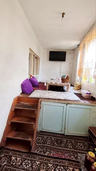 Qoraqamich Tansiqboev 4 2/5/5 balkon 2/6 srochno sotiladi
