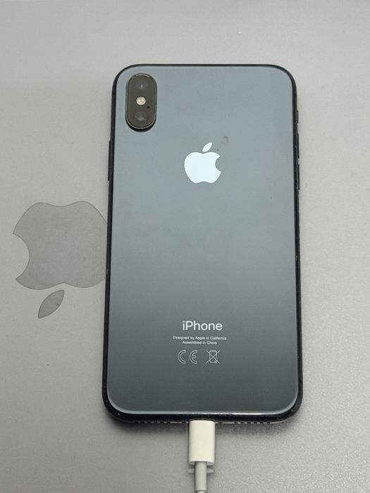 Defect, pentru piese iPhone X
