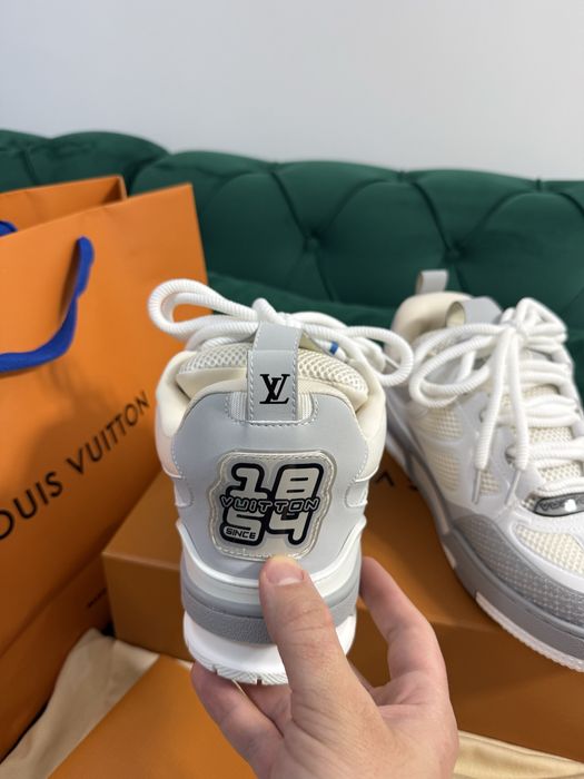 Adidasi Louis Vuitton piele naturala 100% Full Box colectie noua