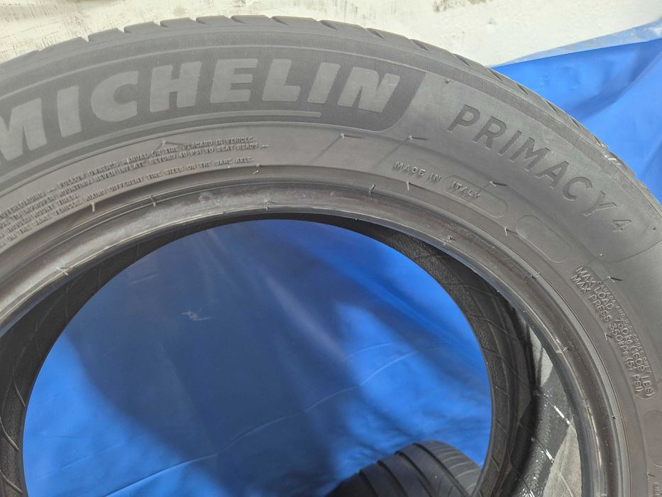 225/55/17 Michelin