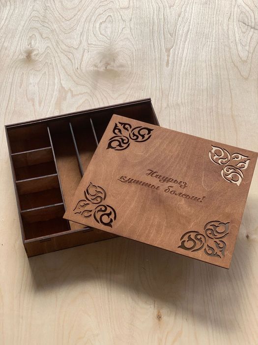 Подарочные деревянные коробки