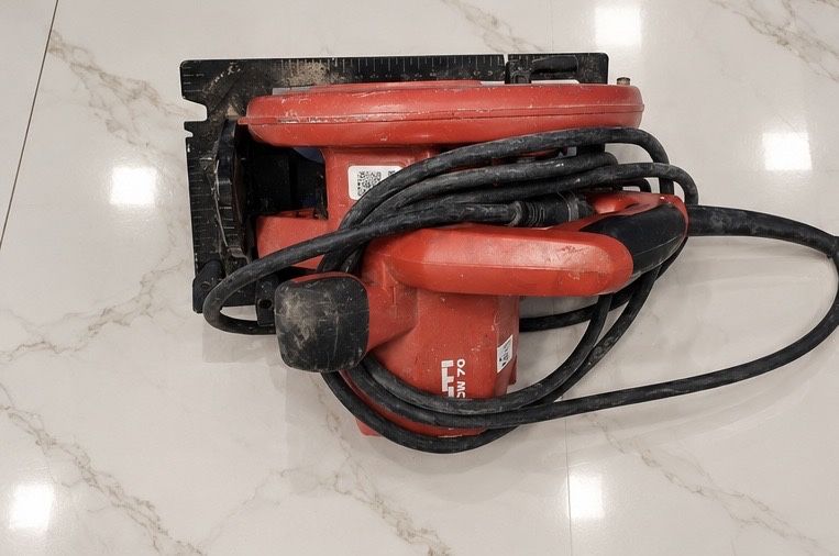 Ръчен циркуляр HILTI Hilti SCW 70.