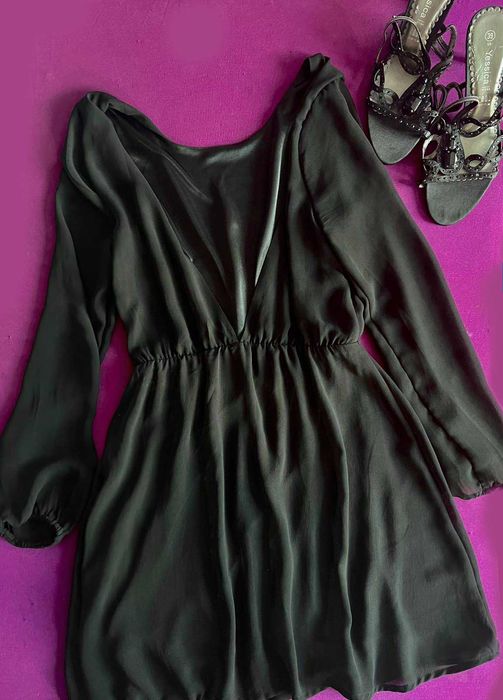 много дамски рокли обличани по 1 път