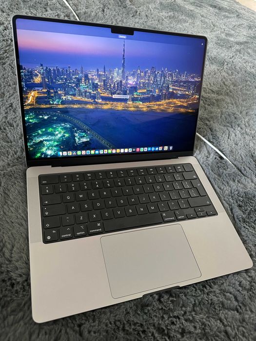 macbook pro m3 14 - Laptopuri oferte online | OLX.ro